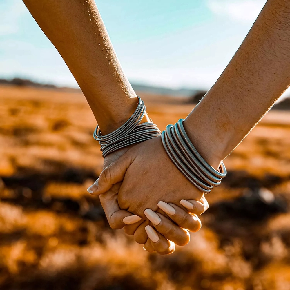 NEW 2 mm Platinum Plated Stainless Steel 316L Stackable Guitar String Bracelets - Picture 2 of 15